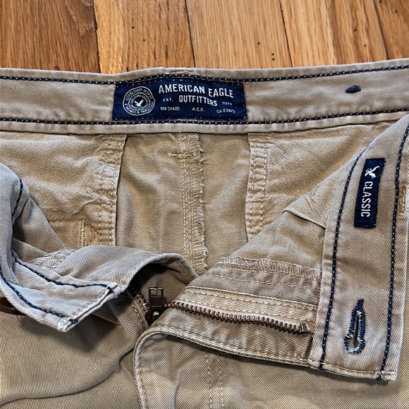 American Eagle Classic Distressed Shorts - Picture 6 of 13